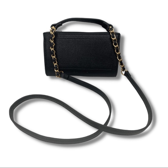 Black crossbody chain wallet gold hardware - Picture 2 of 5